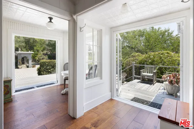 $2,250,000 | 8805 Lookout Mountain Avenue, Los Angeles, CA 90046