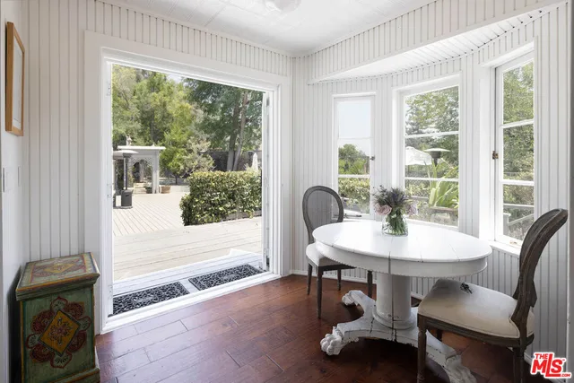 $2,250,000 | 8805 Lookout Mountain Avenue, Los Angeles, CA 90046