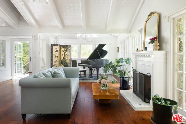 $2,250,000 | 8805 Lookout Mountain Avenue, Los Angeles, CA 90046