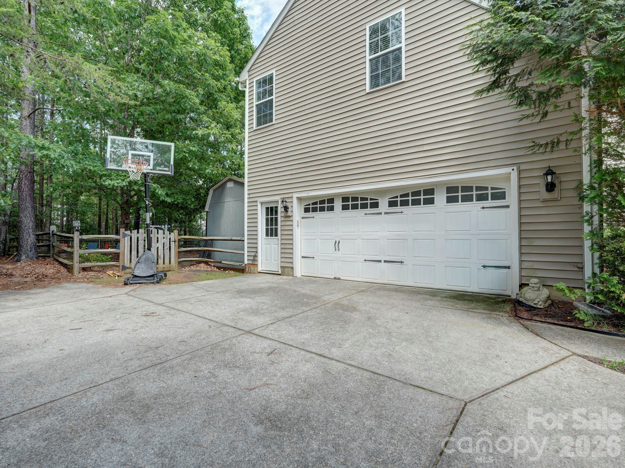 305 Hydrangea Drive Clover, SC 29710 - Photo 35 of 40