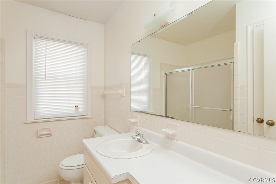 1908 Robindale Road North Chesterfield, VA 23235 - Photo 14 of 20 Gallery Image 14