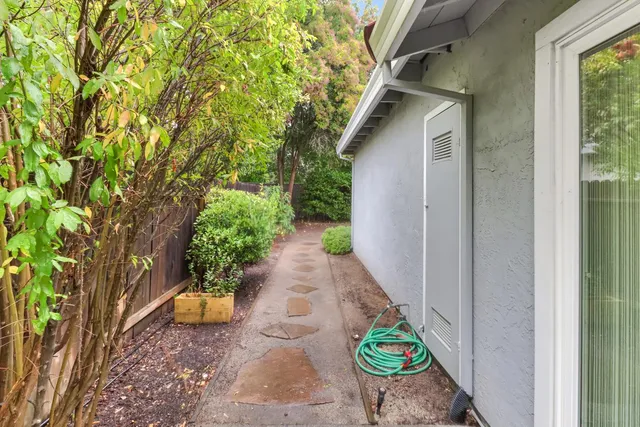 $550,000 | 2317 East 8th Street, Davis, CA 95618