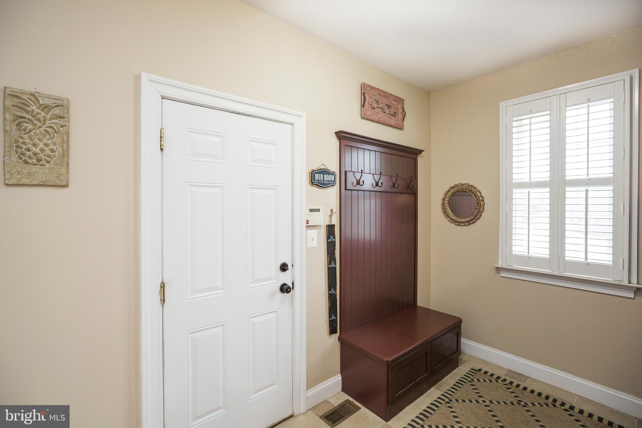 14431 Frederick Road Cooksville, MD 21723 - Photo 18 of 72 Mudroom