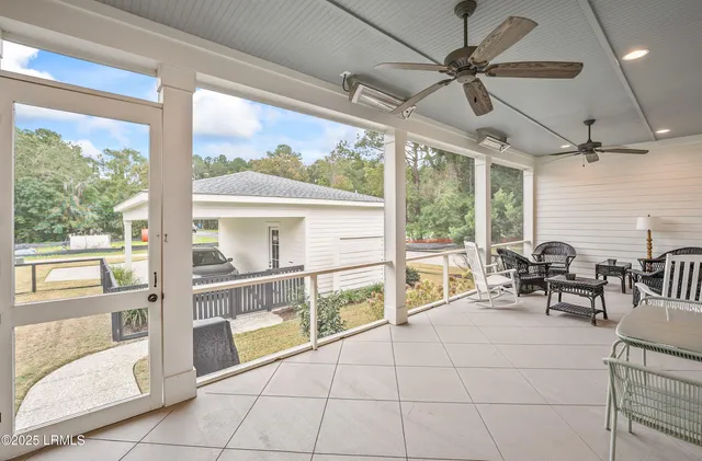 $795,000 | 208 Coosaw Point Boulevard, Beaufort, SC 29907