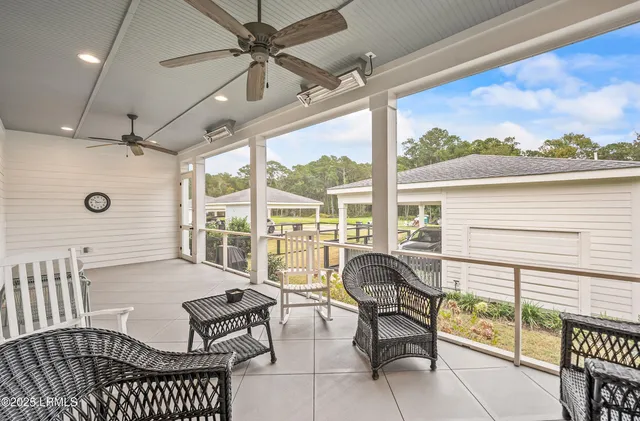 $795,000 | 208 Coosaw Point Boulevard, Beaufort, SC 29907