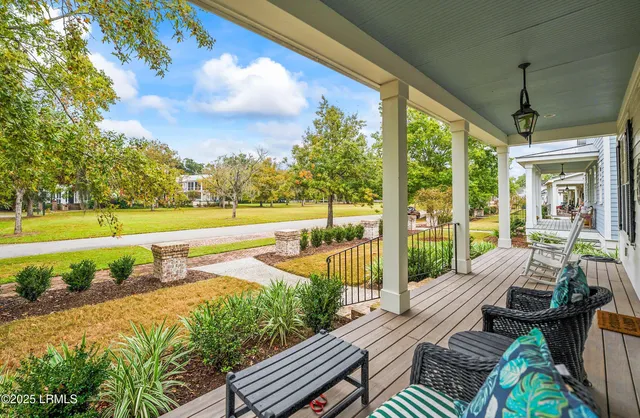 $795,000 | 208 Coosaw Point Boulevard, Beaufort, SC 29907