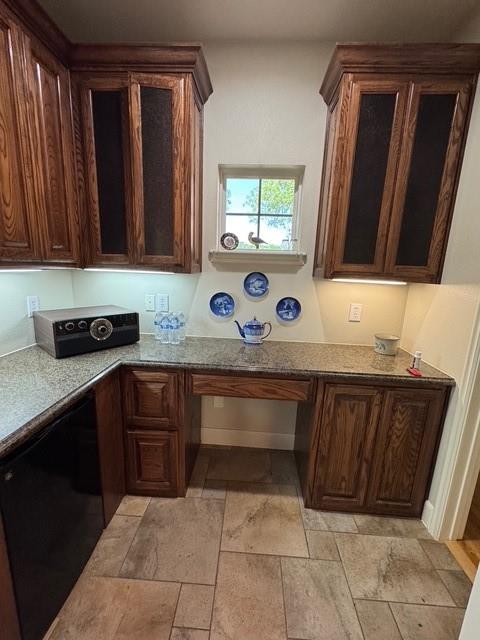 255 Chaparrals Run Azle, TX 76020 - Photo 19 of 35 Butlers Pantry