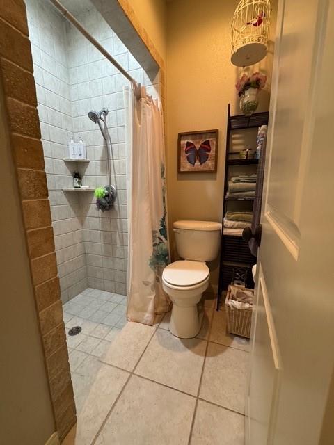 255 Chaparrals Run Azle, TX 76020 - Photo 33 of 35 walk in shower