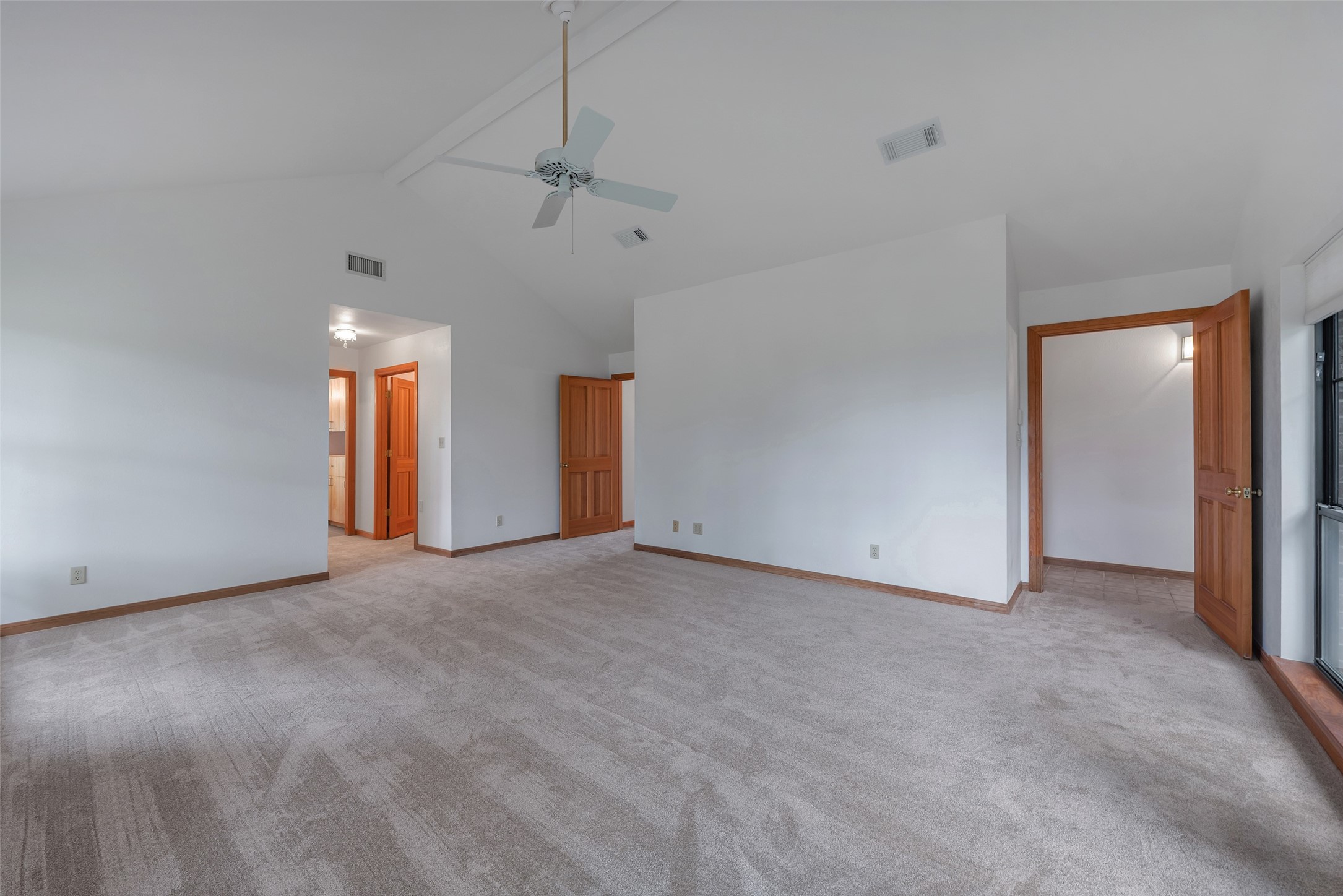 9811 Miner Road Highlands, TX 77562 - Photo 19 of 50 Primary Bedroom