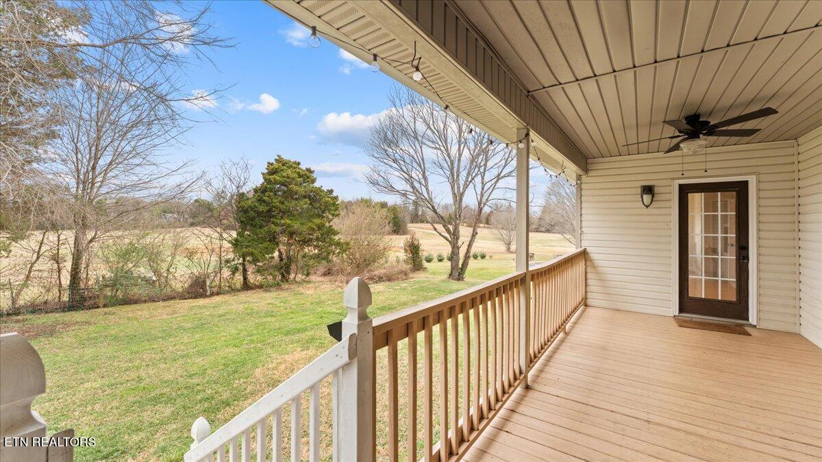 2117 Grey Ridge Road Maryville, TN 37801 - Photo 20 of 24 20-Deck