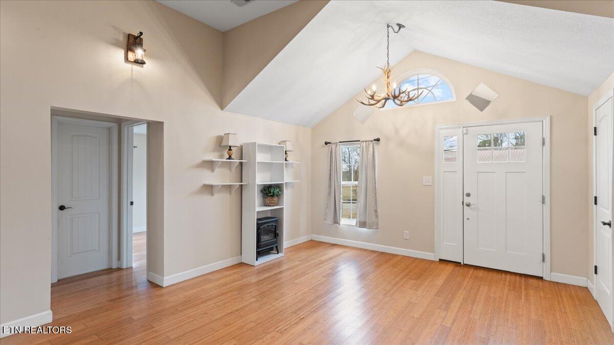 2117 Grey Ridge Road Maryville, TN 37801 - Photo 4 of 24 04-Living Room