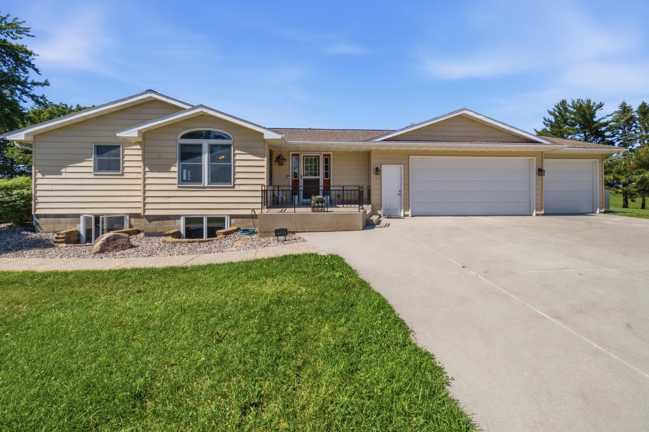 7524 58th Street Northeast Rochester, MN 55906 - Photo 2 of 59