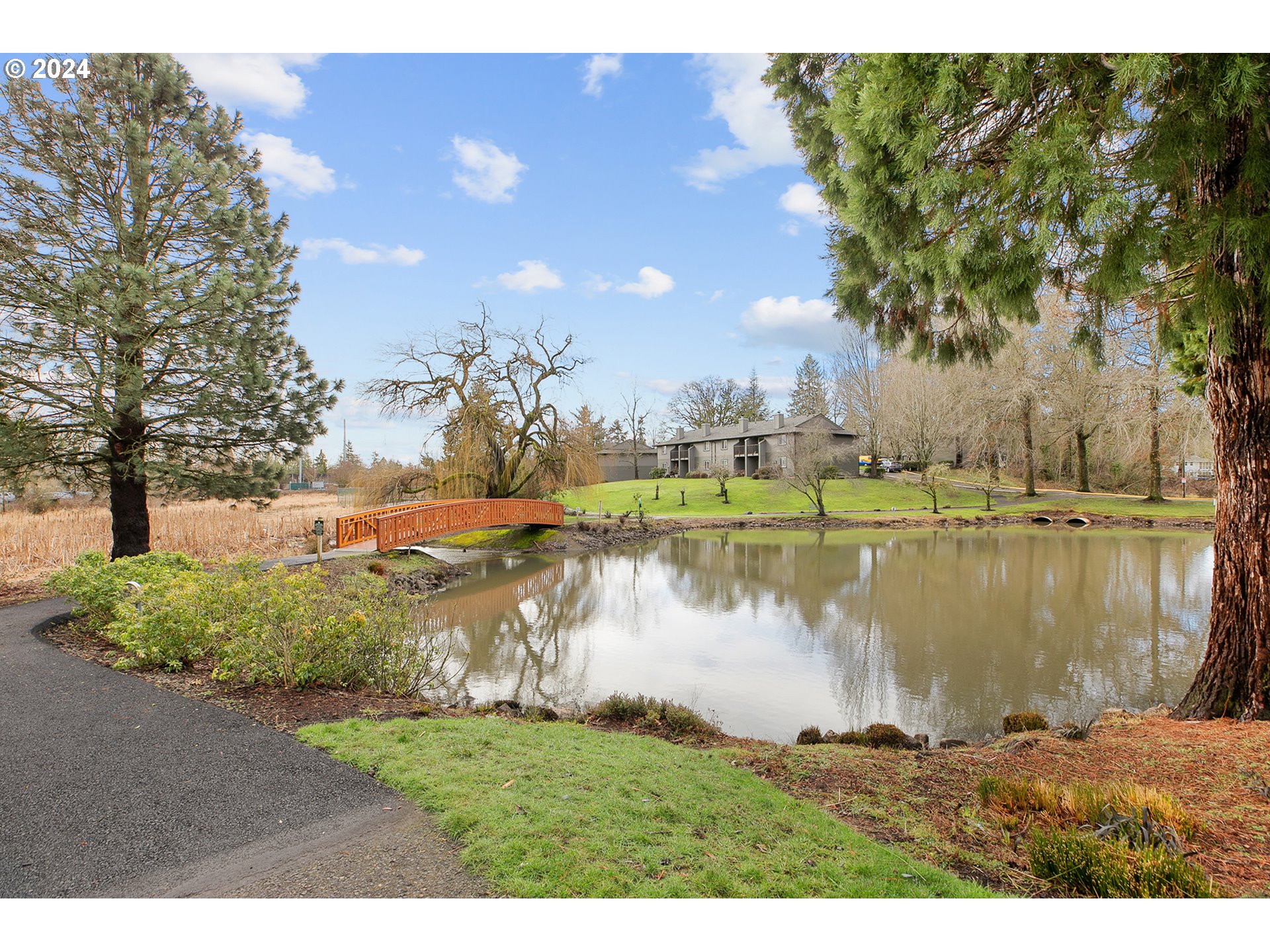 12632 Northwest Barnes Road, Unit 9 Portland, OR 97229 - Photo 18 of 26 Community Amenities