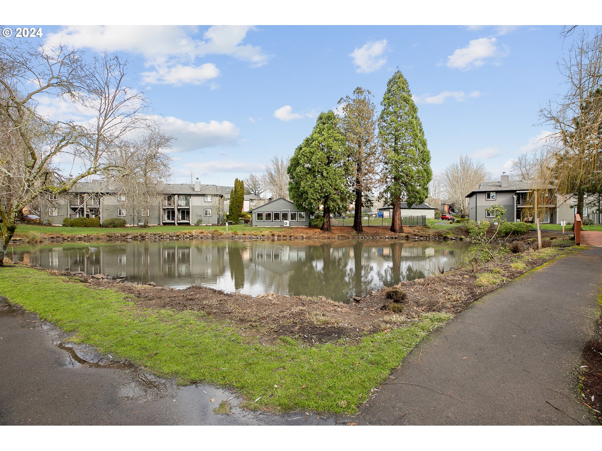 12632 Northwest Barnes Road, Unit 9 Portland, OR 97229 - Photo 19 of 26 Community Amenities