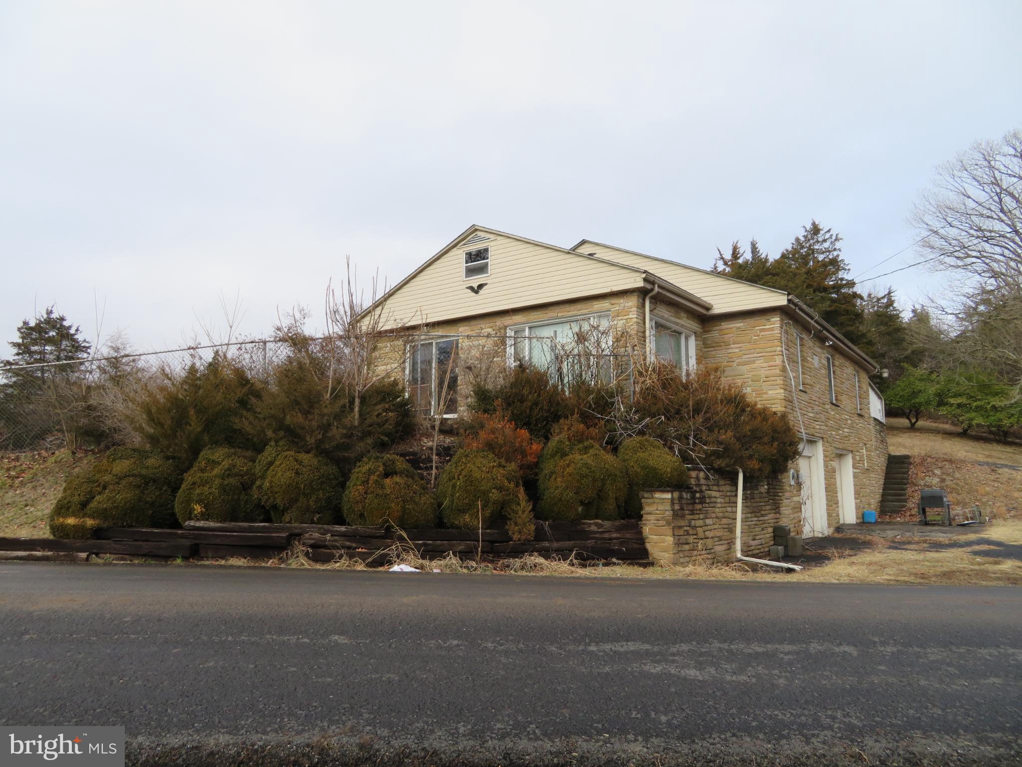269 Crawford Quarry Road Falling Waters, WV 25419 - Photo 10 of 19