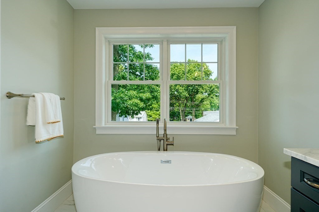 12 Rahway Road Burlington, MA 01803 - Photo 21 of 38