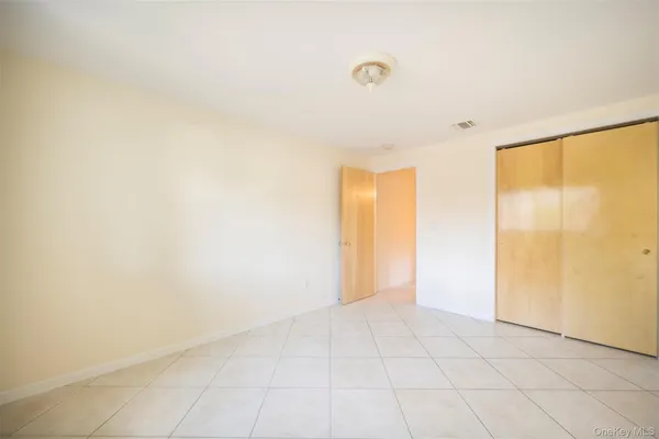 $5,000 | 11 7th Street, Bayville, NY 11709