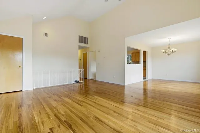 $5,000 | 11 7th Street, Bayville, NY 11709