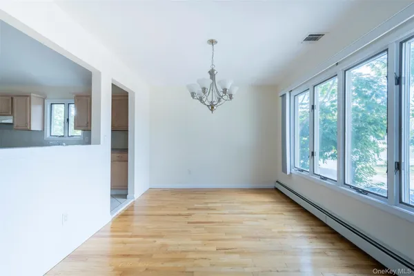 $5,000 | 11 7th Street, Bayville, NY 11709