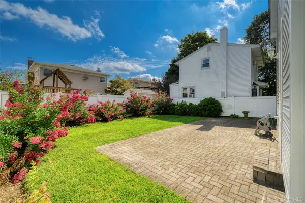 $5,000 | 11 7th Street, Bayville, NY 11709