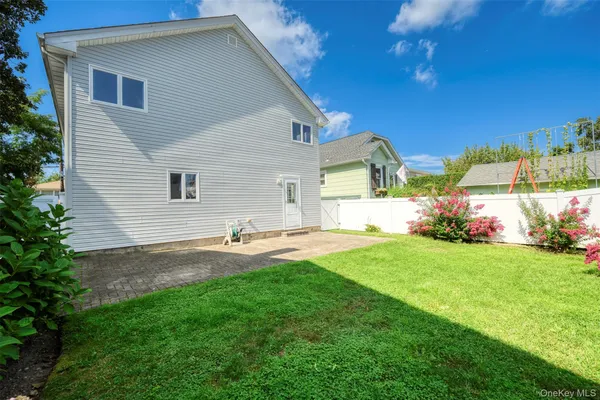 $5,000 | 11 7th Street, Bayville, NY 11709