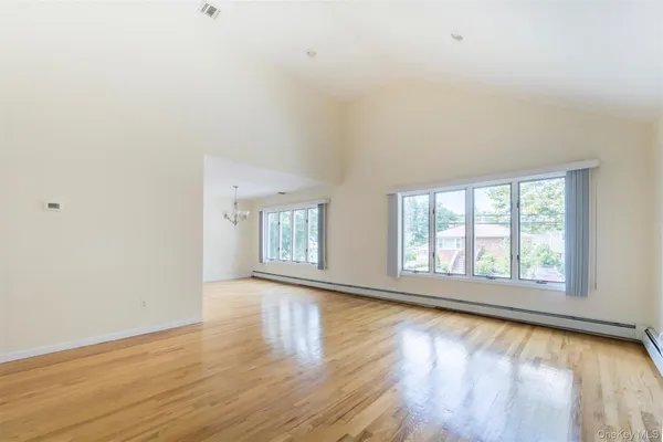 $5,000 | 11 7th Street, Bayville, NY 11709