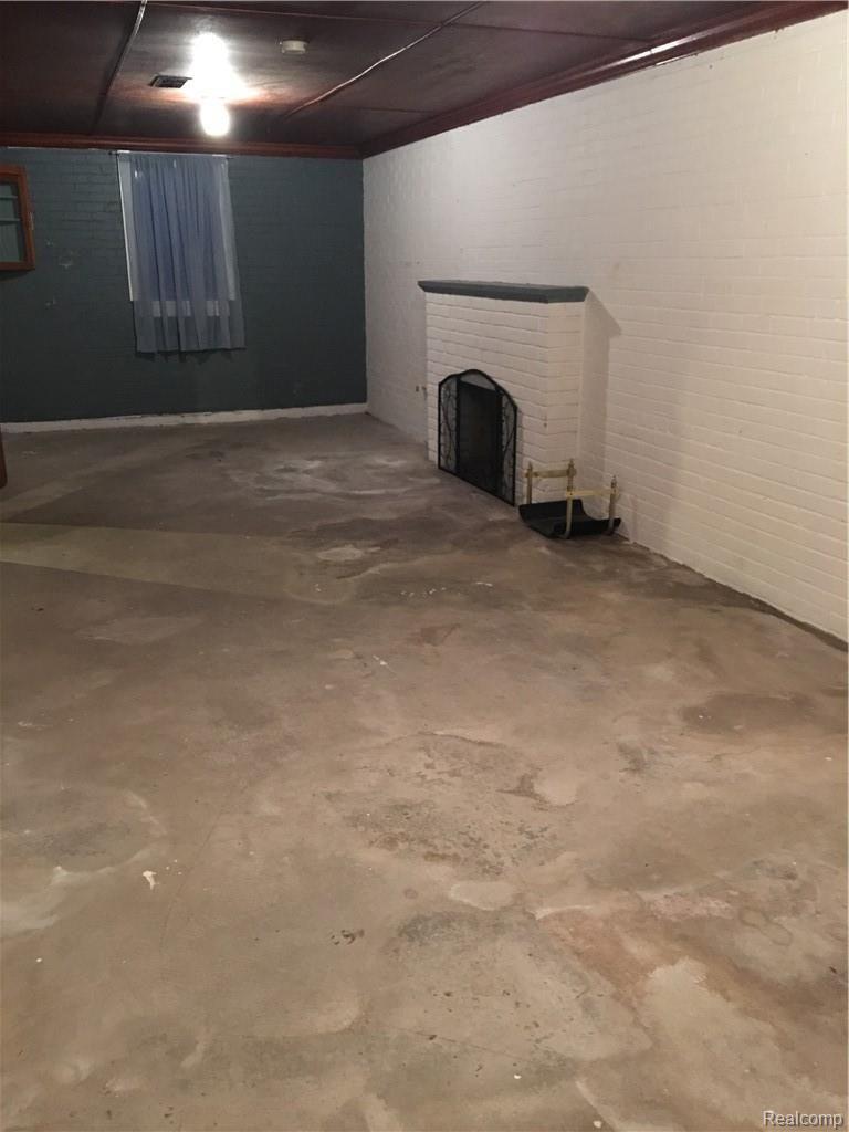 3985 Covert Road Waterford, MI 48328 - Photo 27 of 32 3br2.jpg