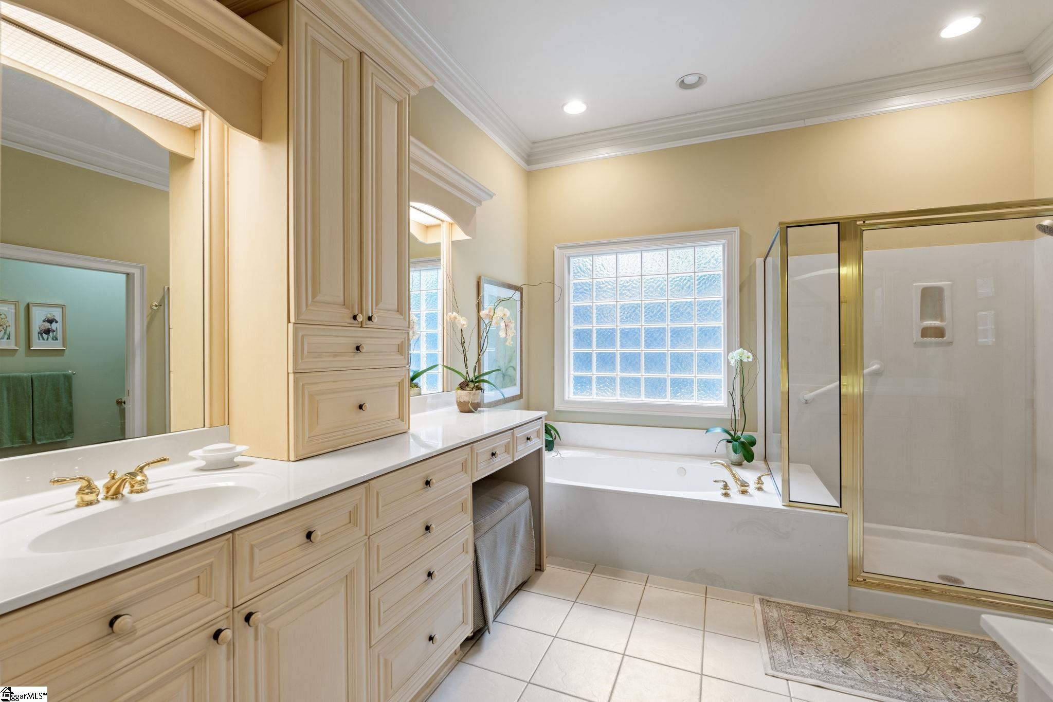 105 East Round Hill Road Greenville, SC 29617 - Photo 17 of 50