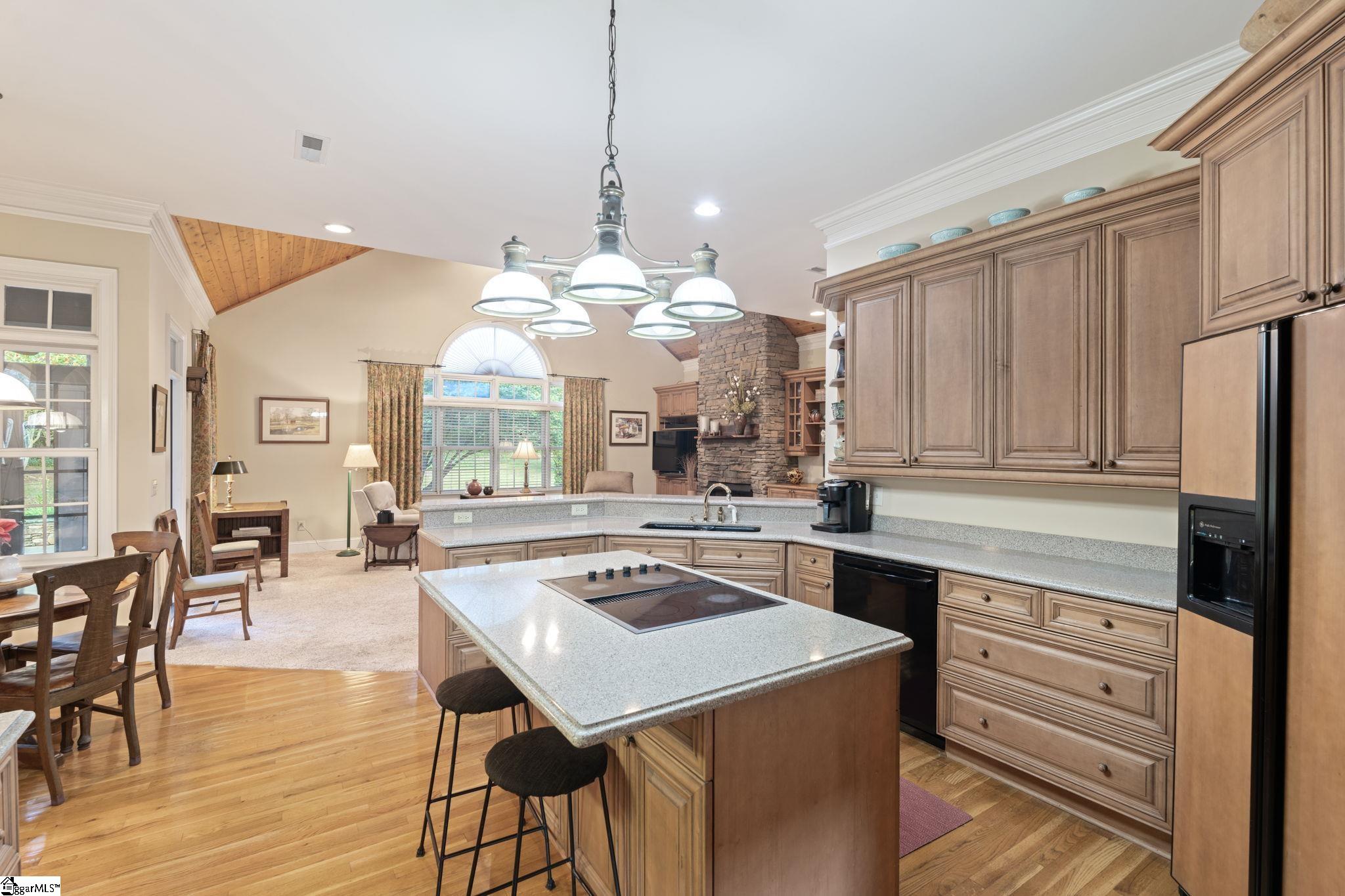 105 East Round Hill Road Greenville, SC 29617 - Photo 26 of 50