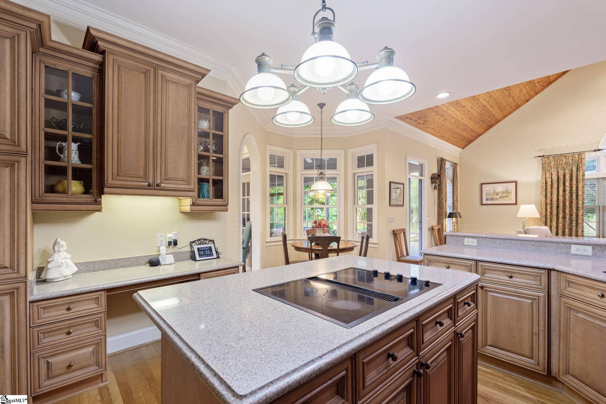 105 East Round Hill Road Greenville, SC 29617 - Photo 27 of 50