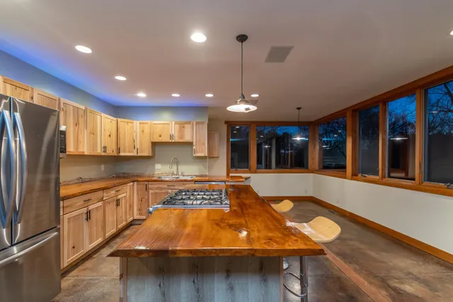 $609,900 | W11545 478th Avenue, Prescott, WI 54021