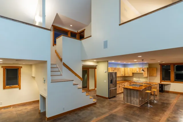 $609,900 | W11545 478th Avenue, Prescott, WI 54021