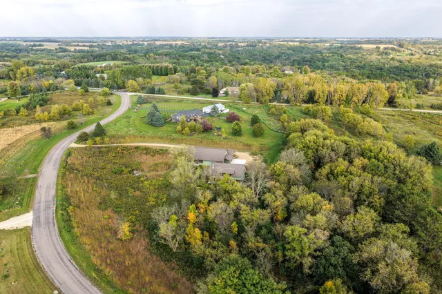 $609,900 | W11545 478th Avenue, Prescott, WI 54021