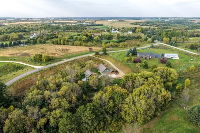 $609,900 | W11545 478th Avenue, Prescott, WI 54021