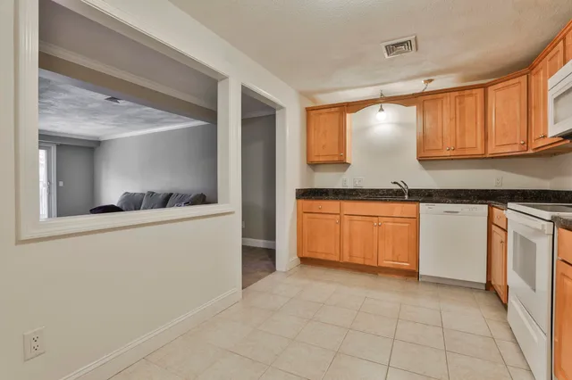 $259,500 | 4-211 Heritage Village Drive, Nashua, NH 03062