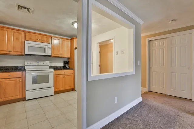 $259,500 | 4-211 Heritage Village Drive, Nashua, NH 03062