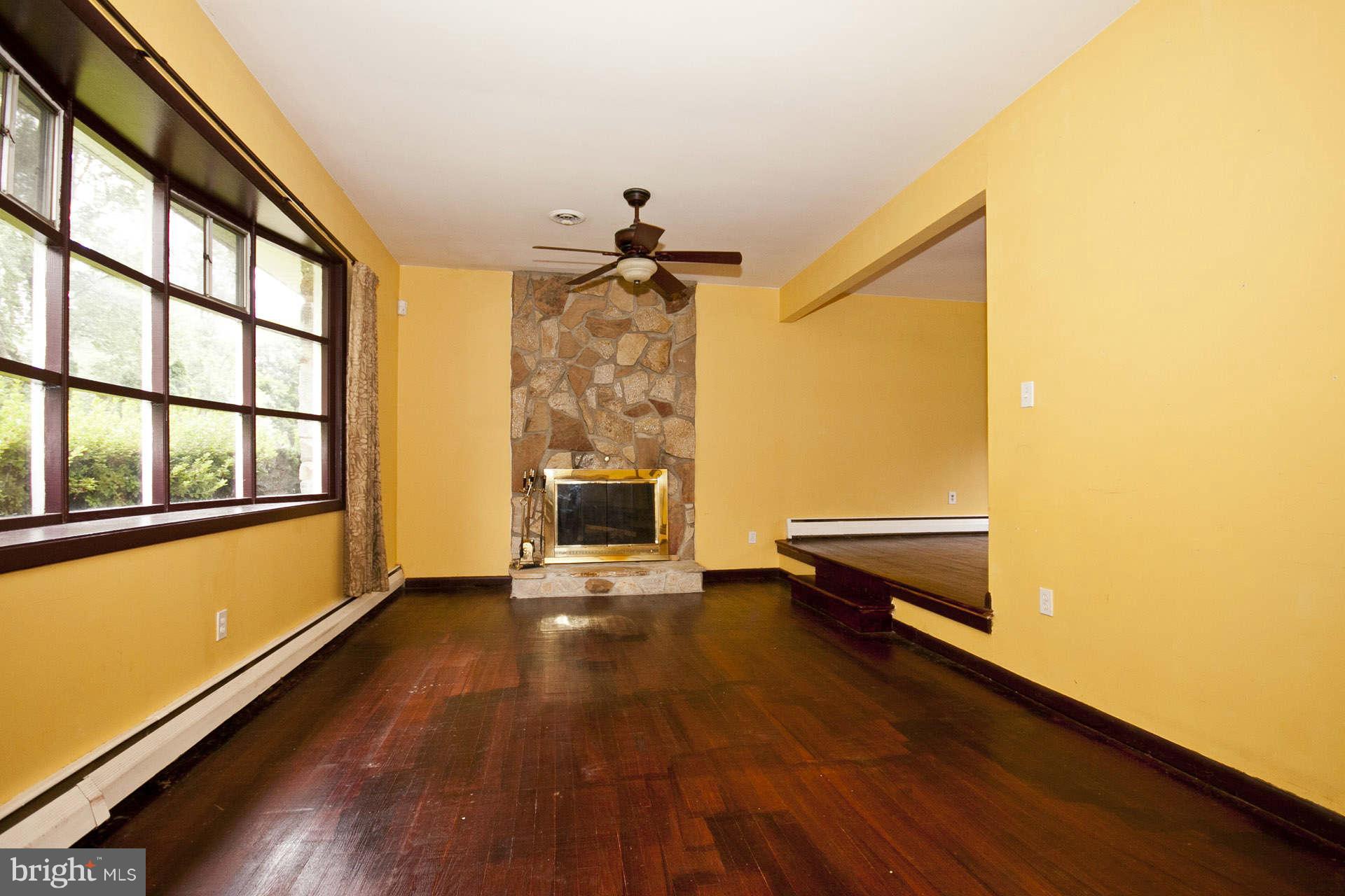 9325 Millbrook Road Ellicott City, MD 21042 - Photo 4 of 30 Interior (General)