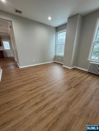 $3,500 | 146 Godwin Avenue, Unit 2, Midland Park, NJ 07432