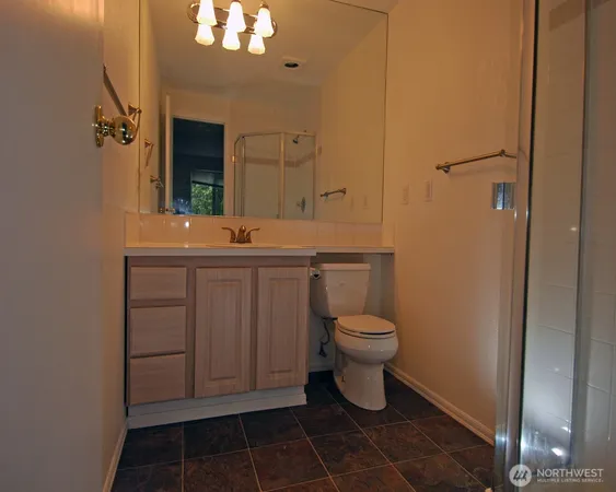 $2,500 | 12720 Northeast 10th Place, Unit D 202, Bellevue, WA 98005