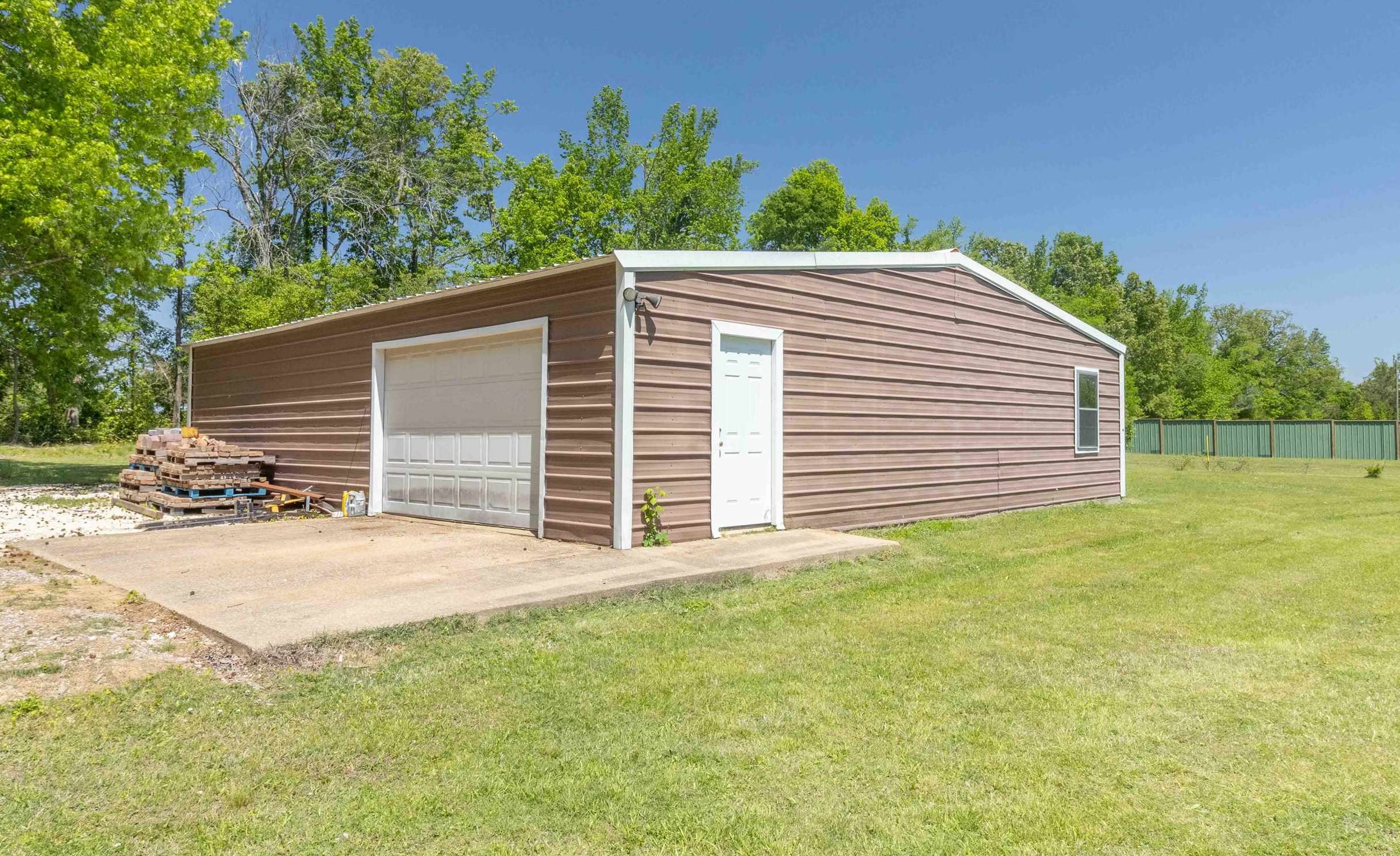 268 Taylor Road Michie, TN 38357 - Photo 5 of 37 Gallery Image 5