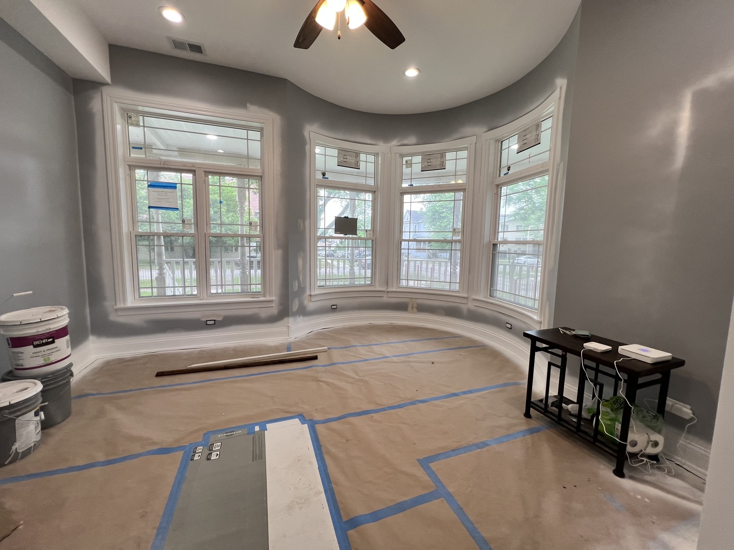 600 North Pine Avenue Chicago, IL 60644 - Photo 5 of 21 a spacious bathroom with a tub and a large window