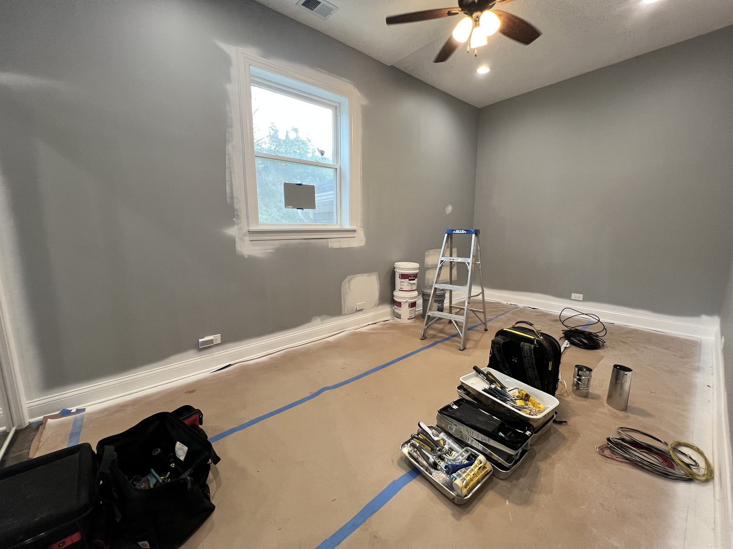 600 North Pine Avenue Chicago, IL 60644 - Photo 7 of 21 a room with gym equipment