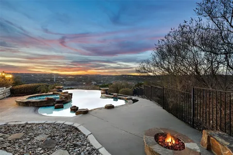 $1,495,000 | 2702 Lakehurst Road, Spicewood, TX 78669