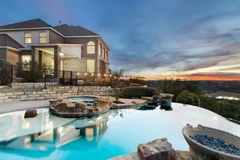 $1,495,000 | 2702 Lakehurst Road, Spicewood, TX 78669