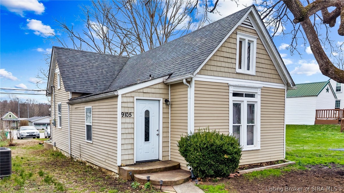 9105 High Street Georgetown, IN 47122 - Photo 1 of 28