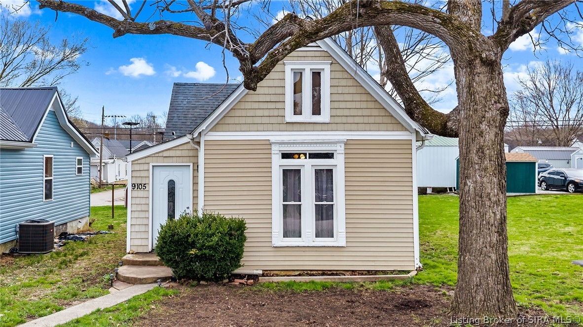 9105 High Street Georgetown, IN 47122 - Photo 2 of 28