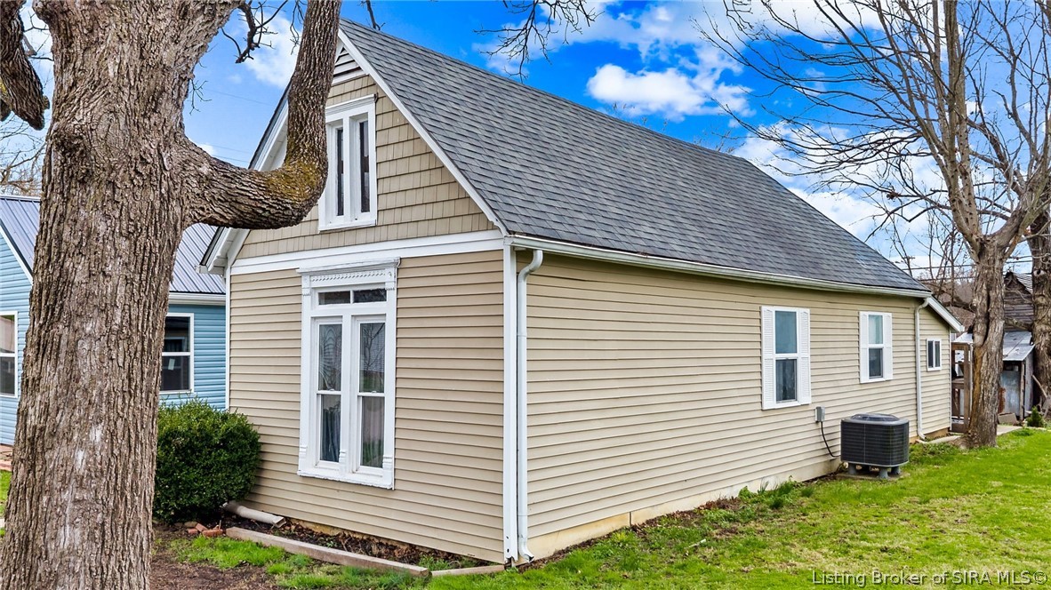 9105 High Street Georgetown, IN 47122 - Photo 3 of 28