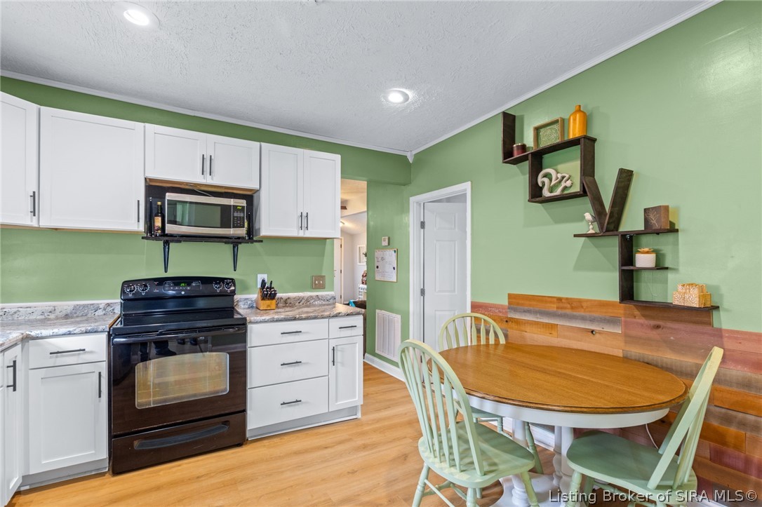 9105 High Street Georgetown, IN 47122 - Photo 7 of 28