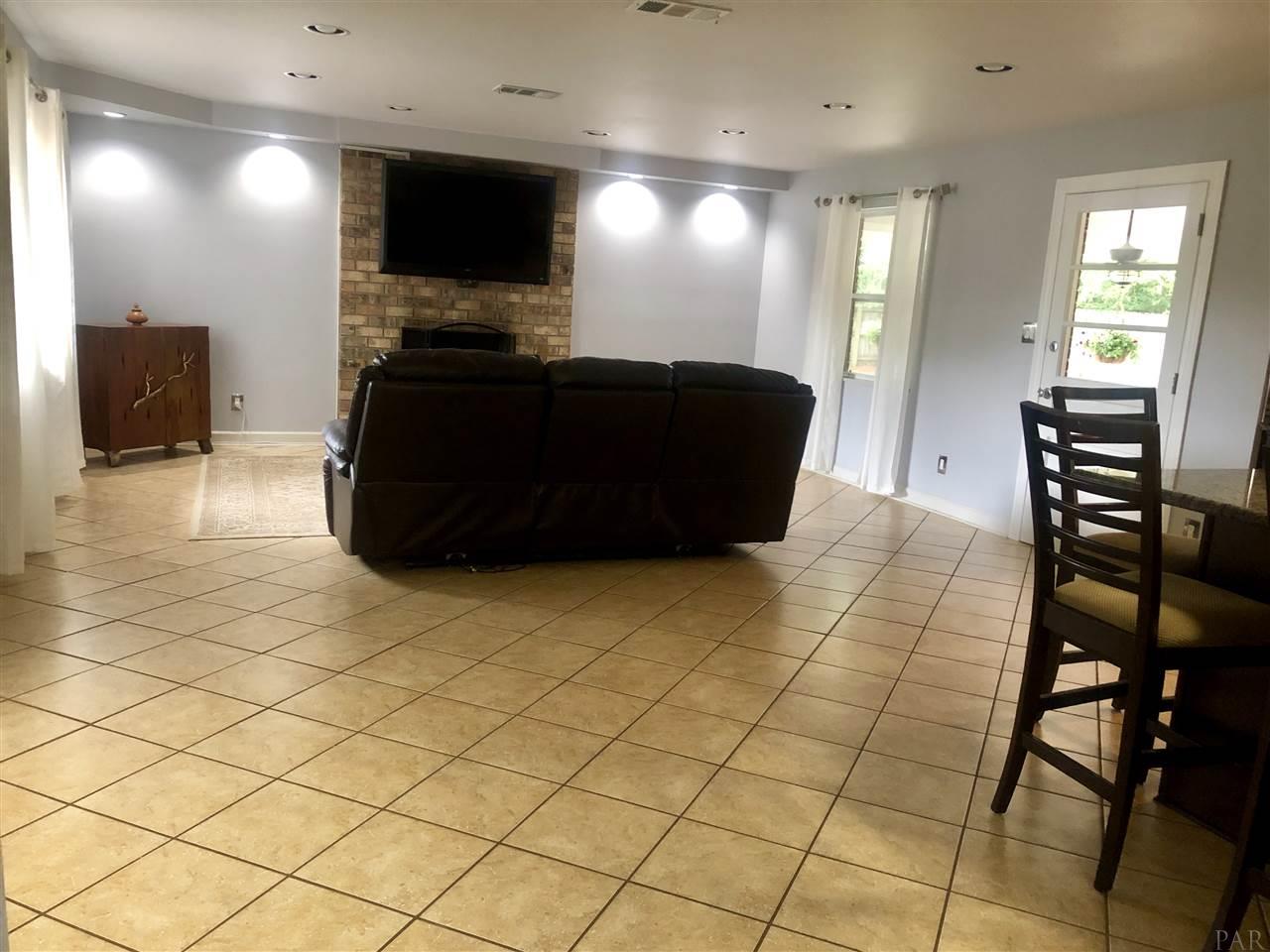 2170 Semur Road Pensacola, FL 32503 - Photo 15 of 27 Gallery Image 15