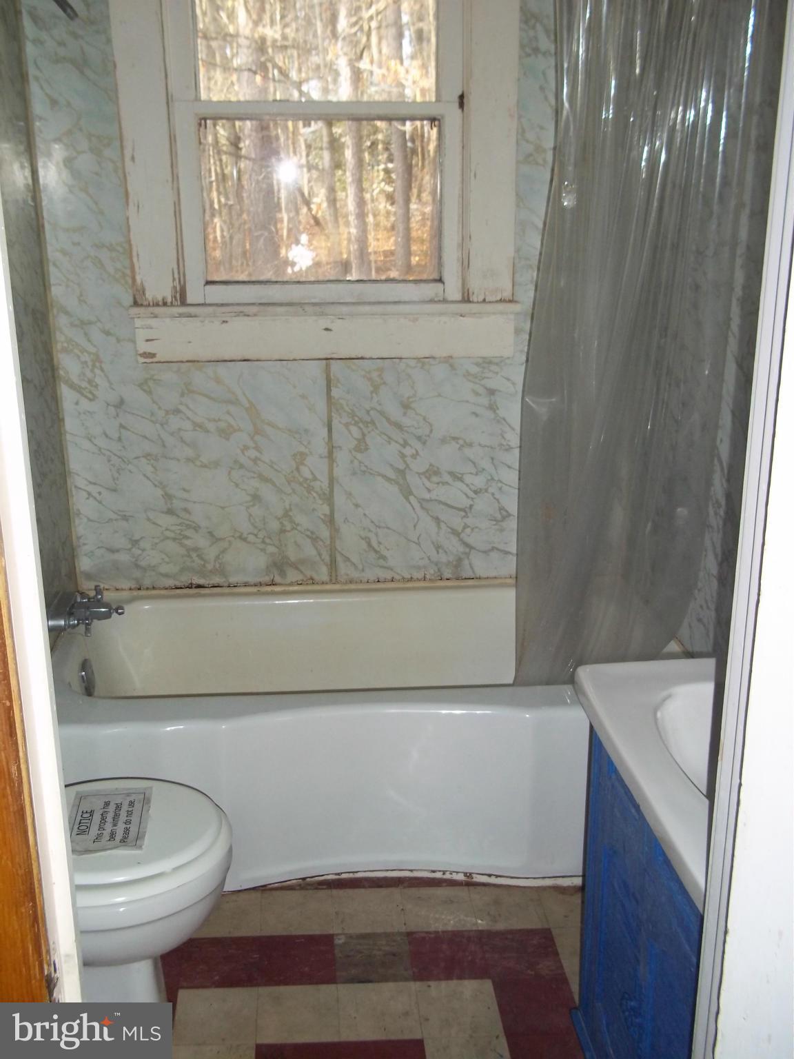 5707 Cassons Neck Road Cambridge, MD 21613 - Photo 6 of 16 Bath